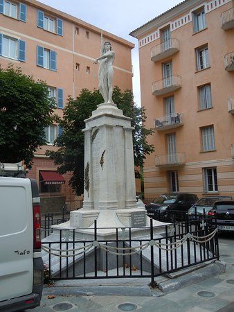 Monument aux morts de Corte