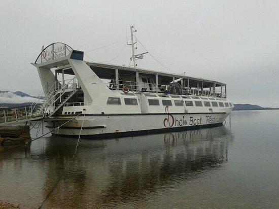 Showboat