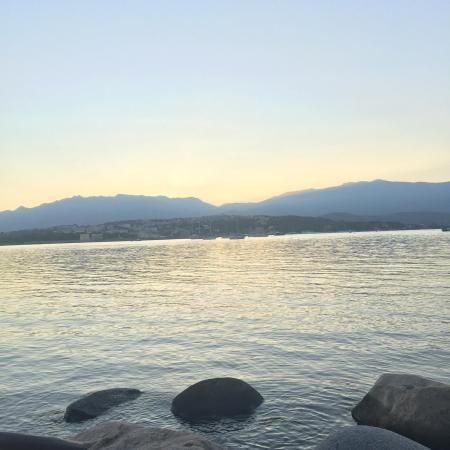 Mari e Tarra Brocherie